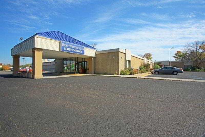 Days Inn & Suites By Wyndham Mt Pleasant Mount Pleasant Exterior photo
