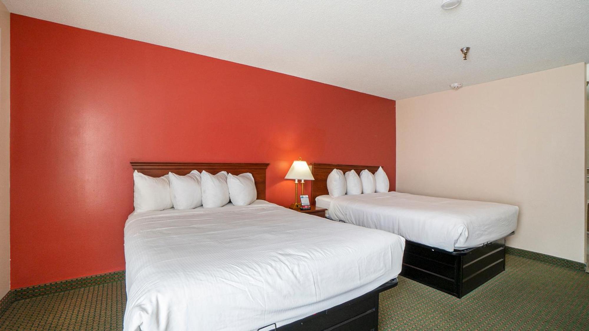 Days Inn & Suites By Wyndham Mt Pleasant Mount Pleasant Room photo